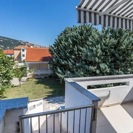 Grosse Terrasse Mit Meerblick, 200 Meter * Baska (Krk)