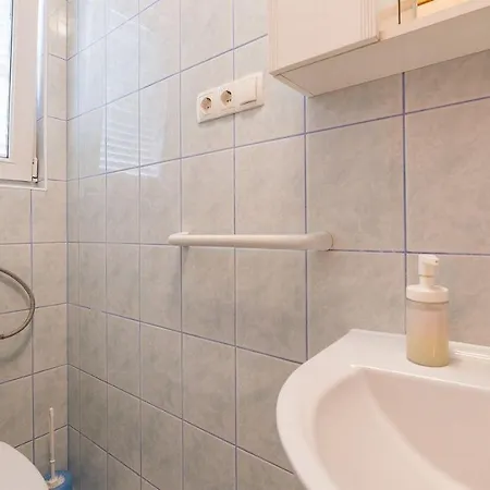 Grosse Terrasse Mit Meerblick, 200 Meter *