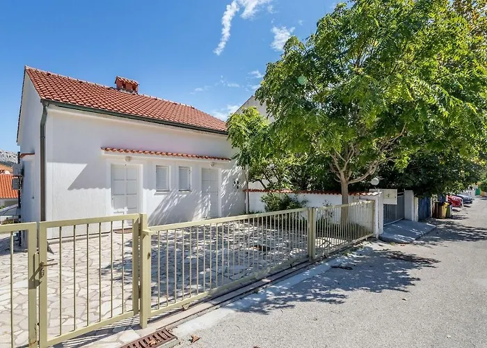 Grosse Terrasse Mit Meerblick, 200 Meter 巴斯卡