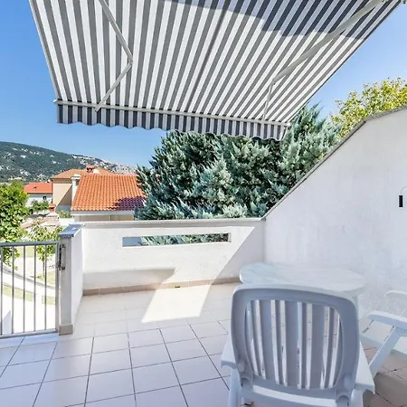 בית נופש Grosse Terrasse Mit Meerblick, 200 Meter באסקה
