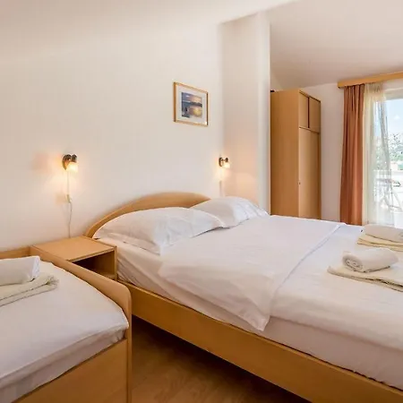 Grosse Terrasse Mit Meerblick, 200 Meter *