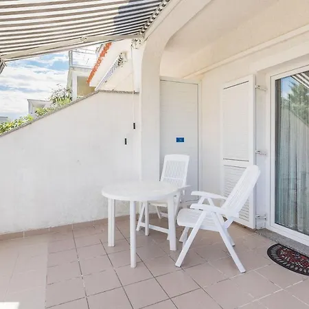 Grosse Terrasse Mit Meerblick, 200 Meter Hébergement de vacances *