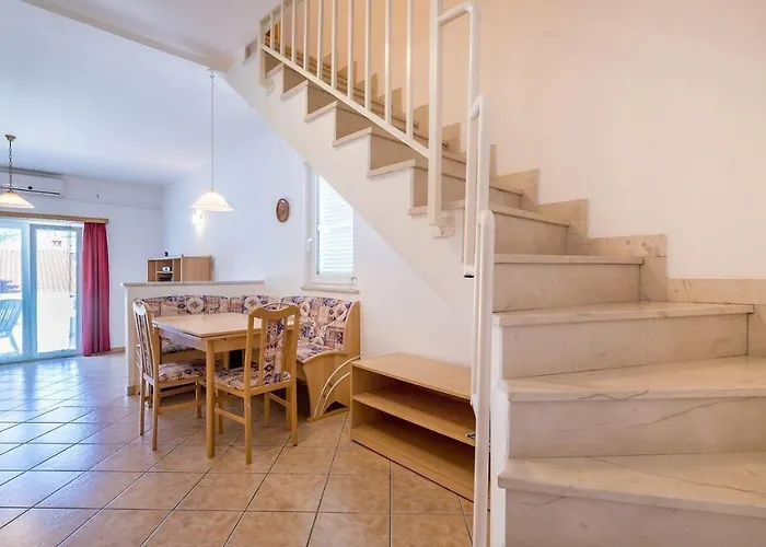 Grosse Terrasse Mit Meerblick, 200 Meter *