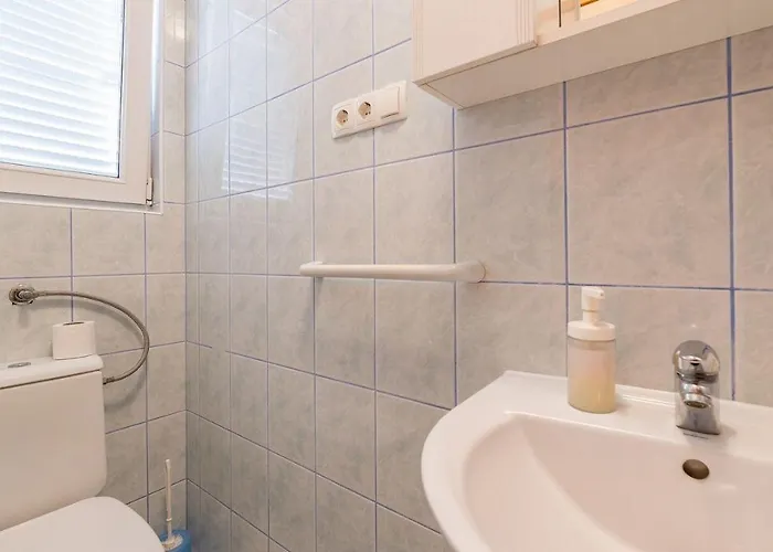 Grosse Terrasse Mit Meerblick, 200 Meter *